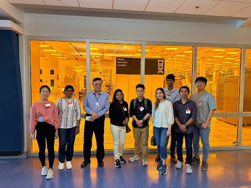 Undergraduate and graduate students visit IBM in Albany